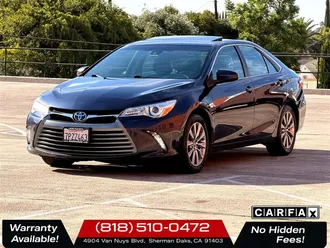 2016 Toyota Camry XLE photo 3
