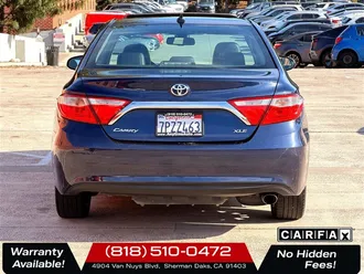 2016 Toyota Camry XLE photo 6