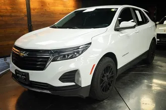 2023 CHEVROLET EQUINOX photo 2
