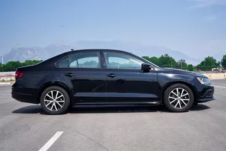 2016 VOLKSWAGEN JETTA photo 4