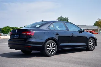 2016 VOLKSWAGEN JETTA photo 5