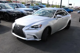 2016 LEXUS IS 300 AWD photo 4