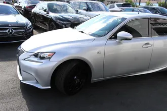 2016 LEXUS IS 300 AWD photo 5
