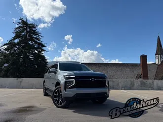 2026 Chevrolet Suburban photo 2