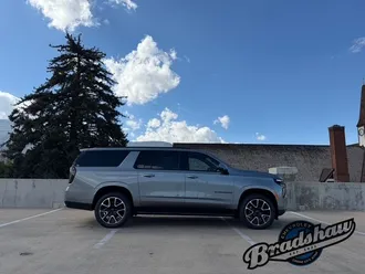 2026 Chevrolet Suburban photo 3