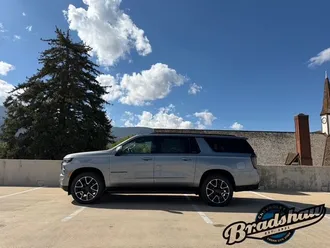 2026 Chevrolet Suburban photo 4