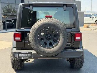 2019 Jeep Wrangler photo 6