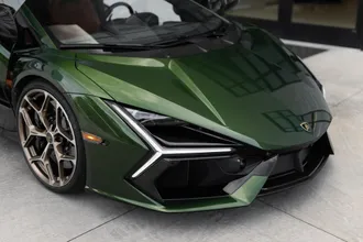 2026 Lamborghini Revuelto photo 3