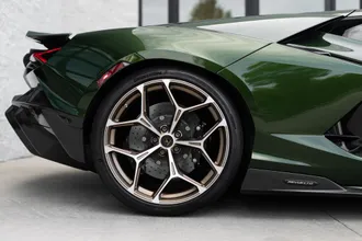 2026 Lamborghini Revuelto photo 7