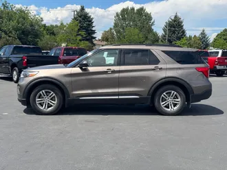 2021 Ford Explorer photo 4