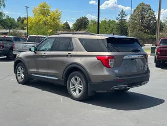 2021 Ford Explorer photo 5