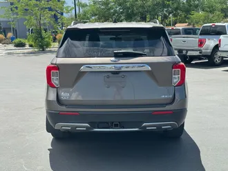2021 Ford Explorer photo 6