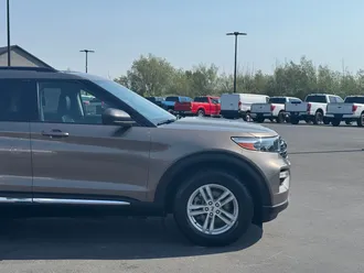 2021 Ford Explorer photo 4