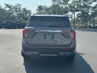 2021 Ford Explorer photo 7
