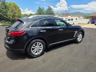 2014 Infiniti QX70 photo 4