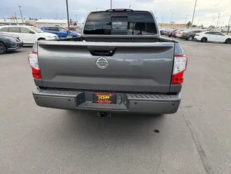 2017 Nissan Titan photo 7