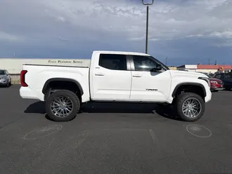 2024 Toyota Tundra photo 2