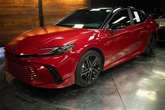 2025 TOYOTA CAMRY photo 2