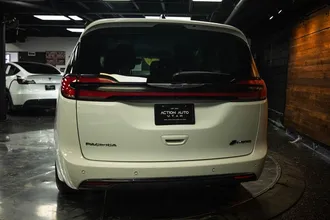 2024 CHRYSLER PACIFICA photo 6
