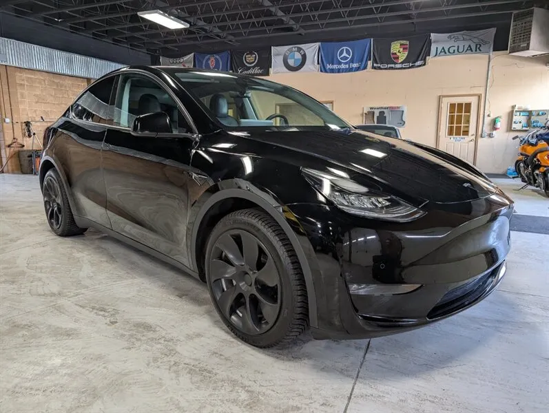 2022 Tesla Model Y Long Range Long Range