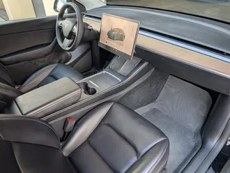 2022 Tesla Model Y Long Range photo 4