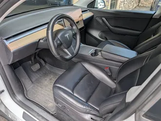 2022 Tesla Model Y Long Range photo 2