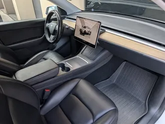 2022 Tesla Model Y Long Range photo 4