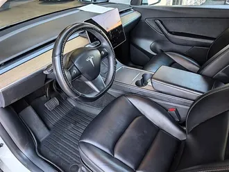 2022 Tesla Model Y Long Range photo 2
