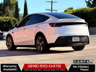 2026 Tesla Model Y Premium photo 5