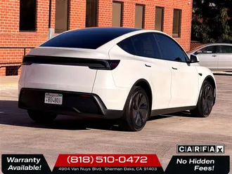 2026 Tesla Model Y Premium photo 7
