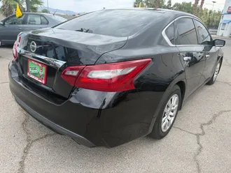 2018 Nissan Altima photo 2