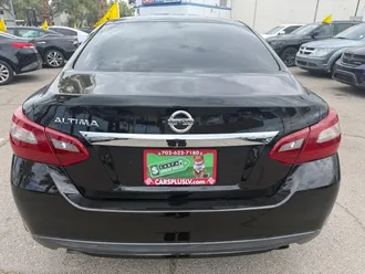 2018 Nissan Altima photo 3