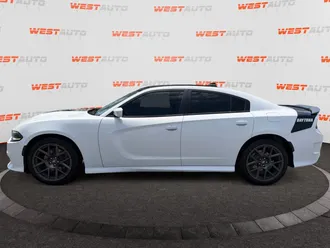 2017 Dodge Charger photo 2