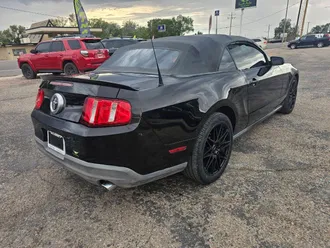 2010 Ford Mustang photo 5