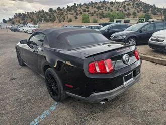 2010 Ford Mustang photo 7