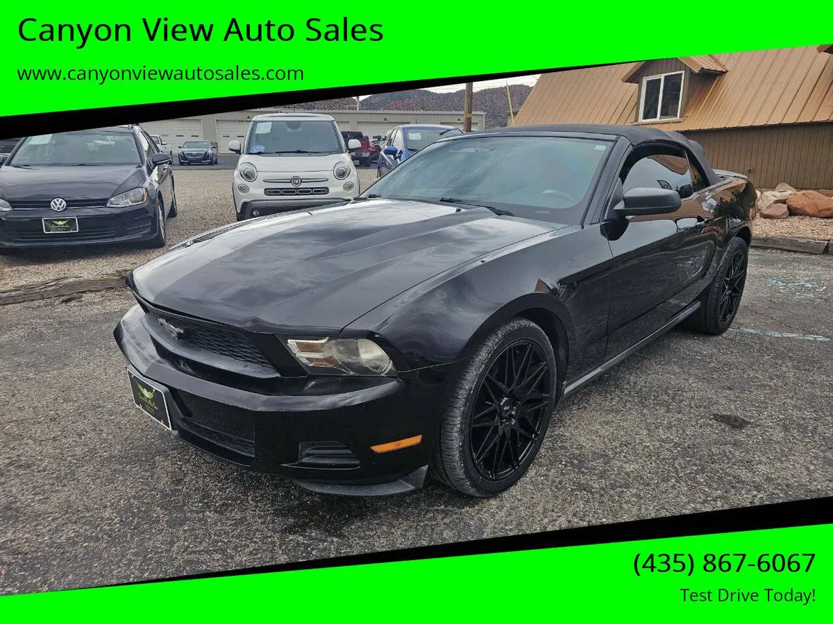 2010 Ford Mustang V6 Premium 2dr Convertible