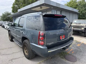 2008 GMC Yukon photo 3