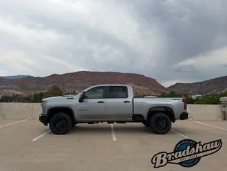 2026 Chevrolet Silverado 2500HD photo 4