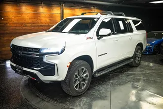 2021 CHEVROLET SUBURBAN photo 2