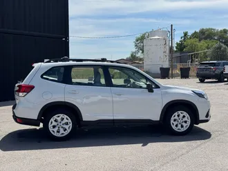 2023 Subaru Forester photo 5