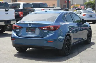 2017 Mazda MAZDA3 photo 4