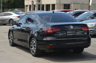 2017 Volkswagen Jetta photo 6