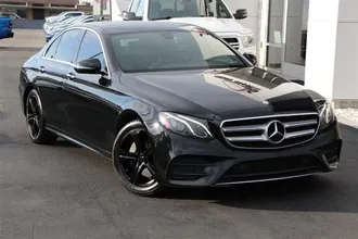 2017 MERCEDES-BENZ E-CLASS photo 2