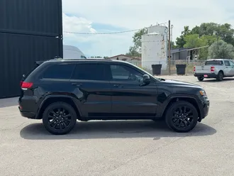 2020 Jeep Grand Cherokee photo 5