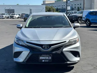 2020 Toyota Camry photo 2