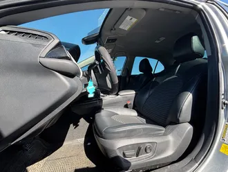 2020 Toyota Camry photo 6