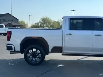 2025 GMC Sierra 3500HD photo 5