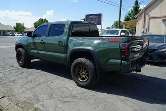 2022 Toyota Tacoma Double Cab photo 4