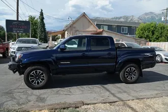 2008 Toyota Tacoma Double Cab photo 2