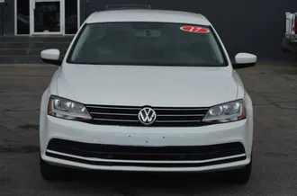2017 Volkswagen Jetta photo 2